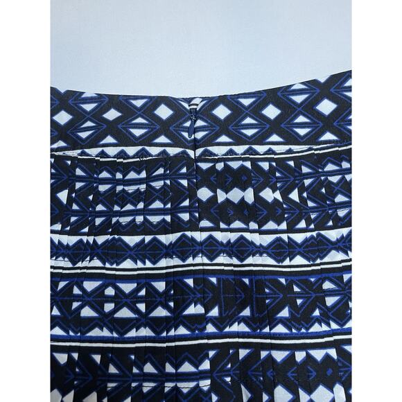 J Crew Pleated Skirt Geometric Pattern Blue/Black/White Size 2 - Picture 7 of 7